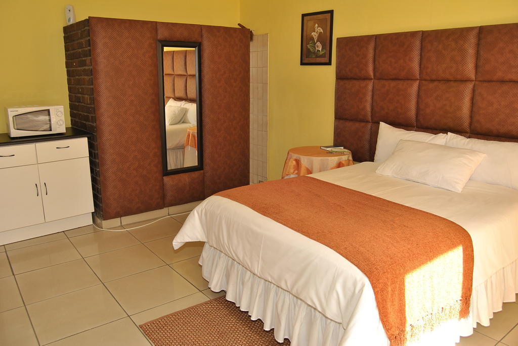 Ethen Guesthouse Polokwane Habitación foto